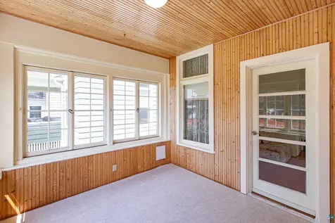 235 E Harvey Street Ely MN 55731-1013