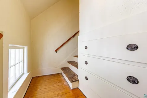 235 E Harvey Street Ely MN 55731-1013