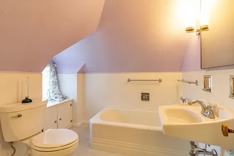 235 E Harvey Street Ely MN 55731-1013