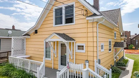 235 E Harvey Street Ely MN 55731-1013