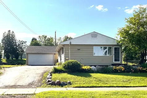 20 Field Road Silver Bay MN 55614