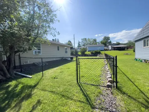 20 Field Road Silver Bay MN 55614