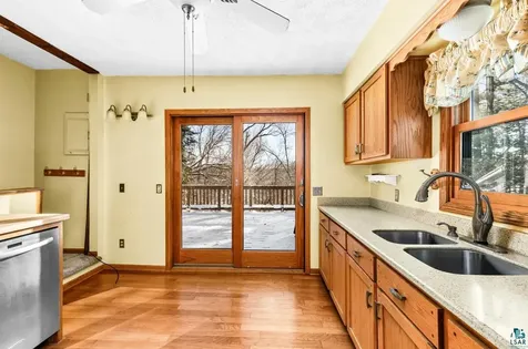 302 River Bluff Avenue Sandstone MN 55072