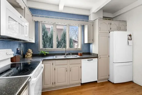 8406 Beverly Street Duluth MN 55808