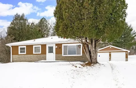 52 Davis Drive Silver Bay MN 55614