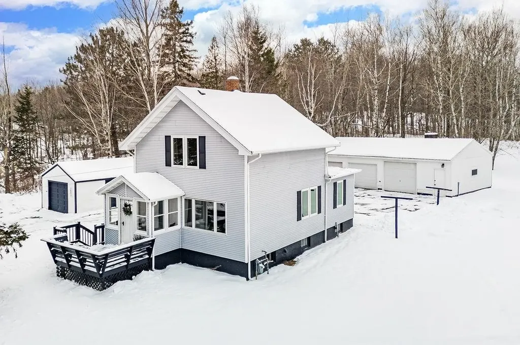 2893 Hutchinson Road Duluth MN 55811
