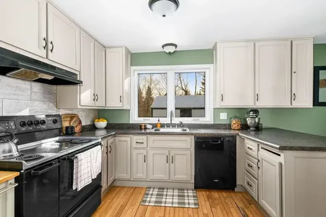2893 Hutchinson Road Duluth MN 55811