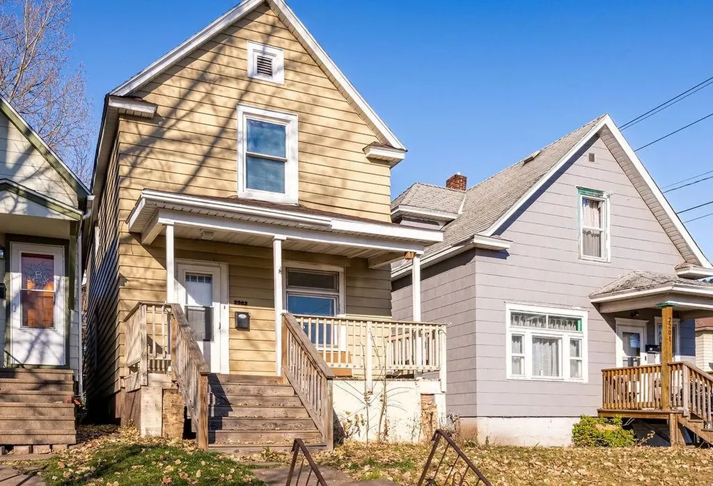 2203 W 2nd Street Duluth MN 55806