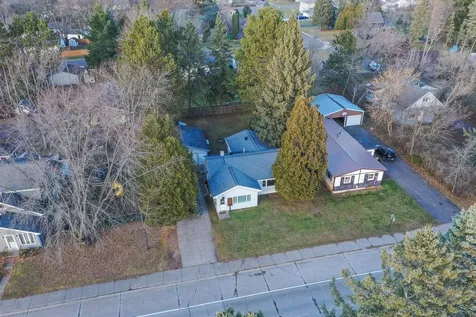 1815 Doddridge Avenue Cloquet MN 55720-2476