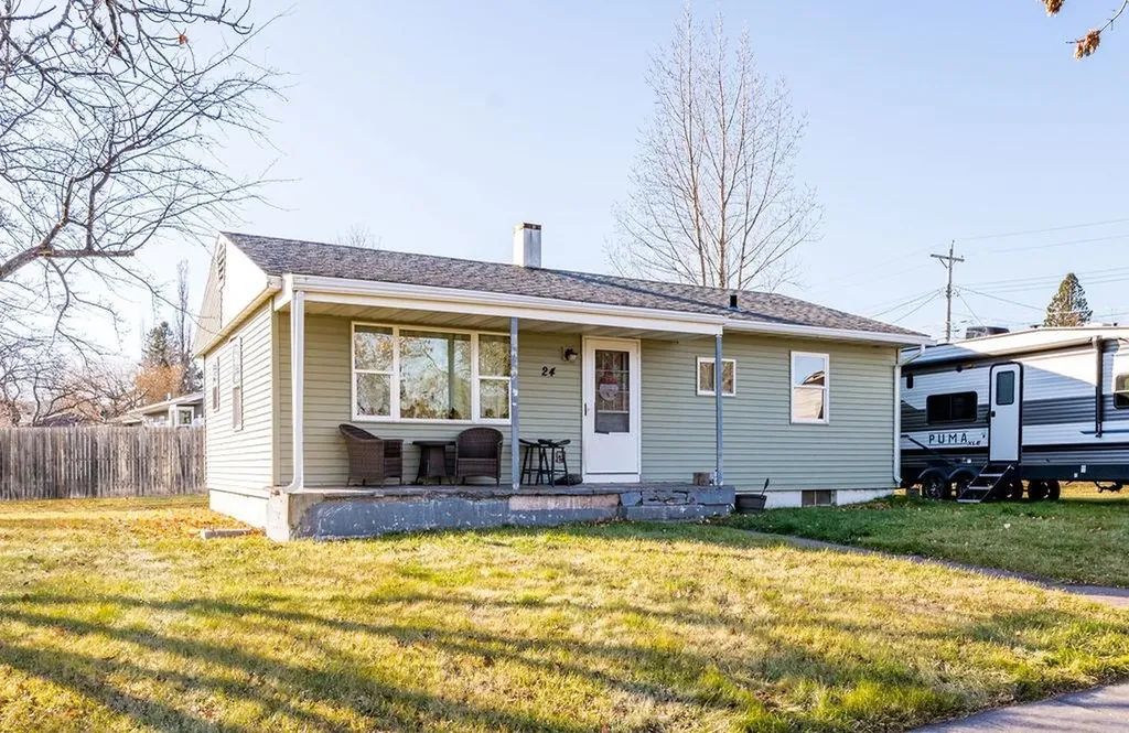 24 Green Lane Silver Bay MN 55614