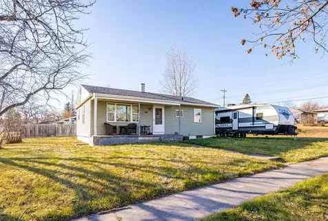 24 Green Lane Silver Bay MN 55614