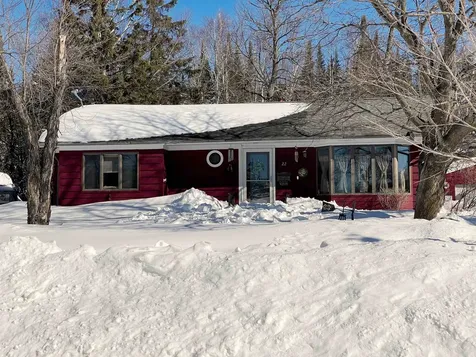 22 Hays Creek Silver Bay MN 55614