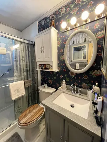 22 Hays Creek Silver Bay MN 55614