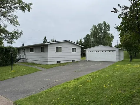 17 Law Drive Silver Bay MN 55614