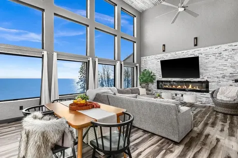 1430 Stoney Point Drive Duluth MN 55804