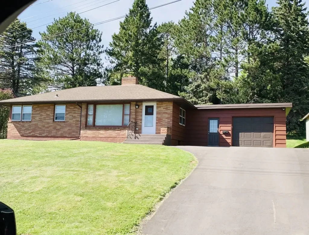 105 Lyons Street Duluth MN 55811