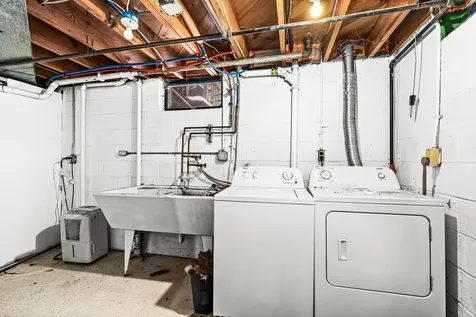 105 Lyons Street Duluth MN 55811