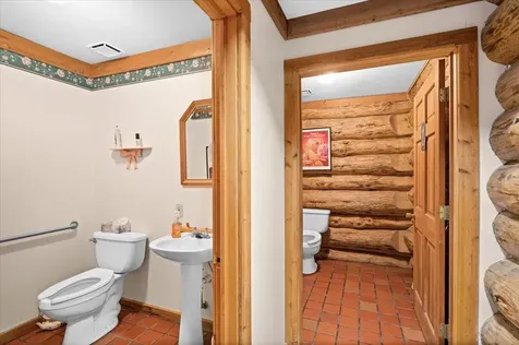 5722 Homestead Road Duluth MN 55804