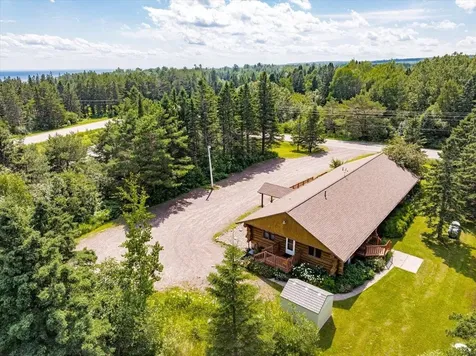 5722 Homestead Road Duluth MN 55804