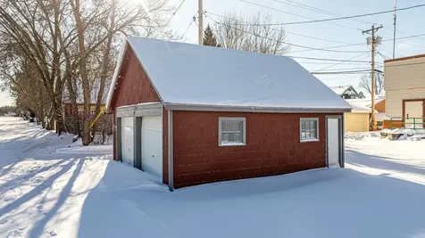 628 E Sheridan Street Ely MN 55731