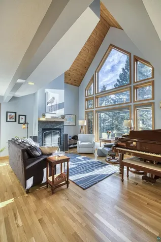 2472 Cliff View Creek Two Harbors MN 55616
