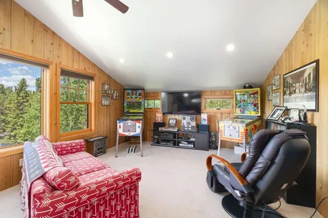 185 Sag Lake Trail Grand Marais MN 55604