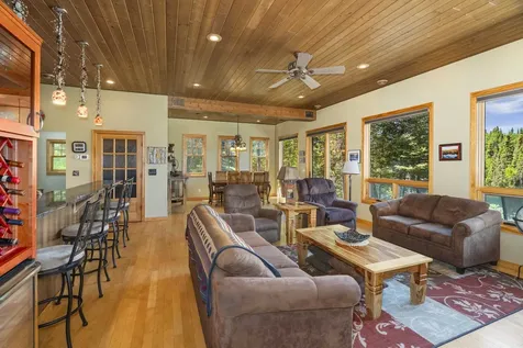185 Sag Lake Trail Grand Marais MN 55604