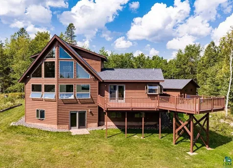 960 Deerview Lane Two Harbors MN 55616