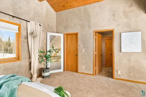 960 Deerview Lane Two Harbors MN 55616