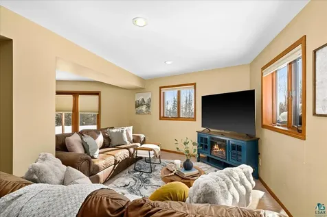 960 Deerview Lane Two Harbors MN 55616