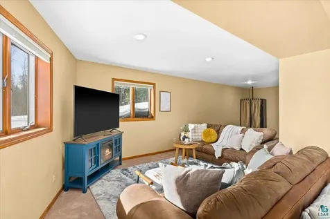 960 Deerview Lane Two Harbors MN 55616
