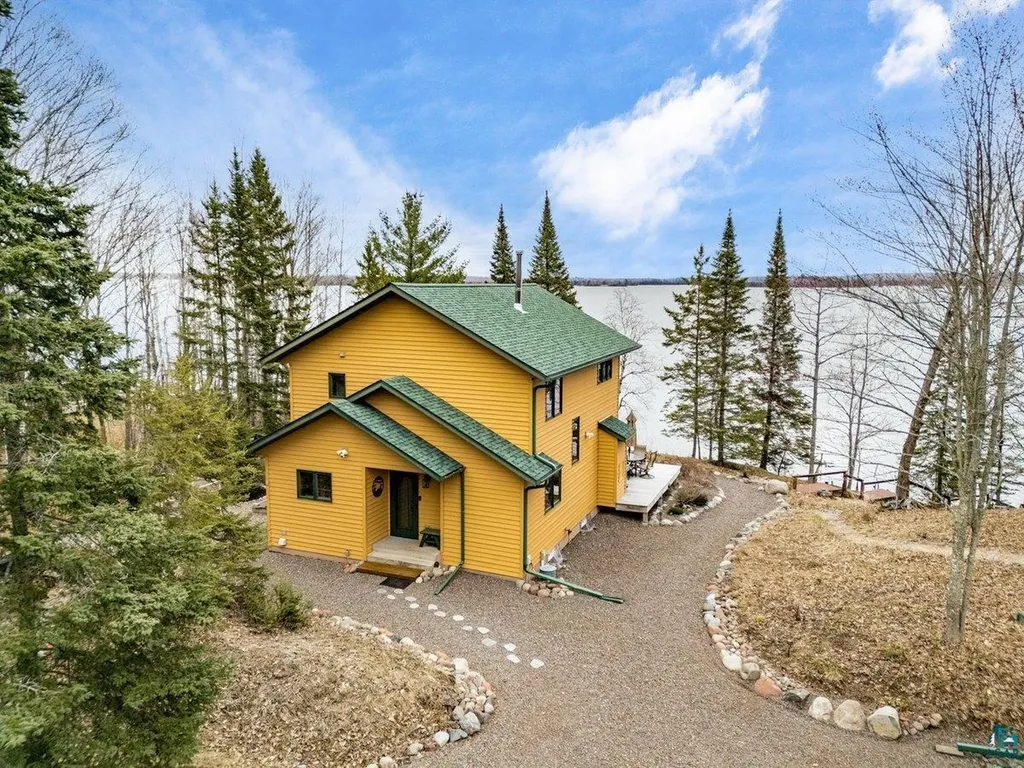 6944 Bear Island Road Duluth MN 55803