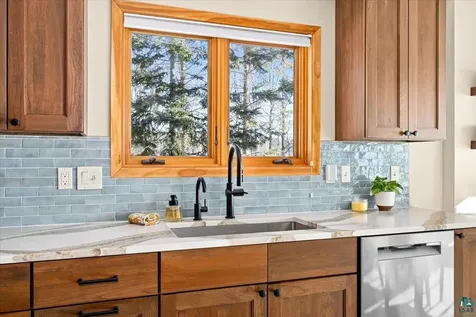 6944 Bear Island Road Duluth MN 55803
