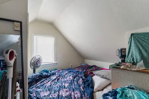 2502 W 3rd Street Duluth MN 55806