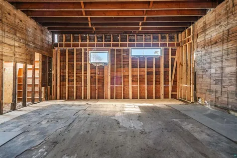 2502 W 3rd Street Duluth MN 55806