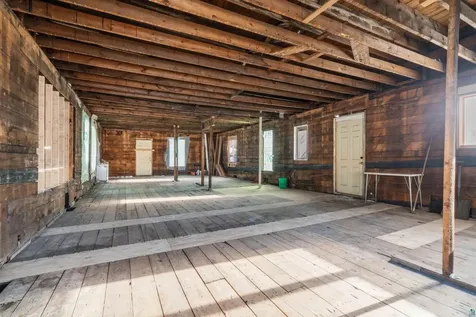 2502 W 3rd Street Duluth MN 55806