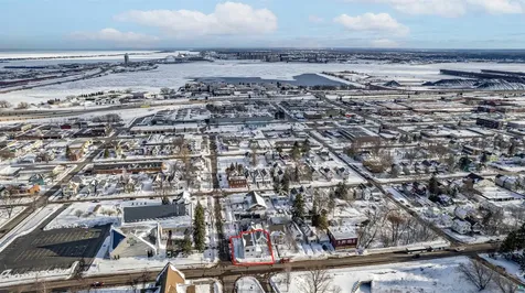 2502 W 3rd Street Duluth MN 55806