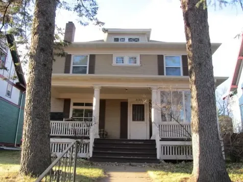 2123 E 4th Street Duluth MN 55812