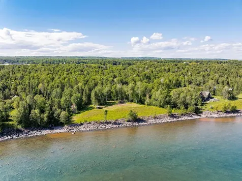 966 W Bay Road Two Harbors MN 55616