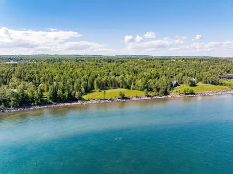966 W Bay Road Two Harbors MN 55616
