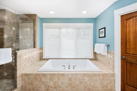 2610 E 8th Street Duluth MN 55812