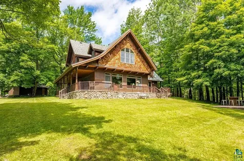 4822 E Tri Lakes Road Superior WI 54880