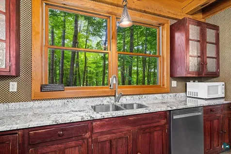 4822 E Tri Lakes Road Superior WI 54880