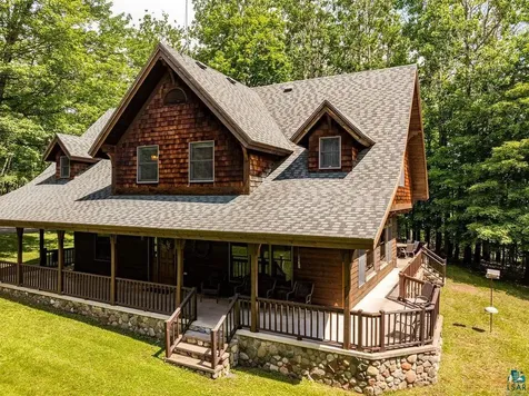 4822 E Tri Lakes Road Superior WI 54880
