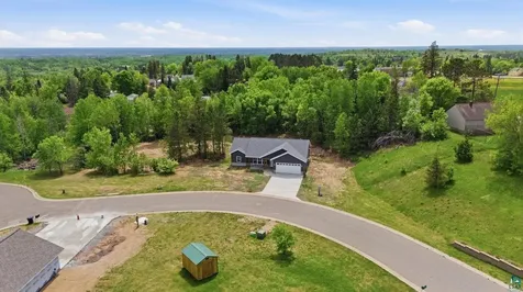 912 Carter Creek Eveleth MN 55734