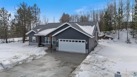 912 Carter Creek Eveleth MN 55734