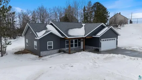 912 Carter Creek Eveleth MN 55734