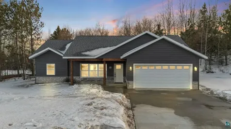 912 Carter Creek Eveleth MN 55734