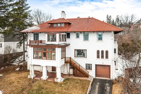 2514 E Superior Street Duluth MN 55812