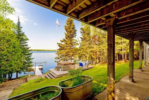 1480 Devil Track Road Grand Marais MN 55604